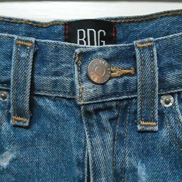 BDG Distressed Destructed Denim Jeans Blue Shorts Ripped Frayed Mid Rise Size 27 - Picture 5 of 12
